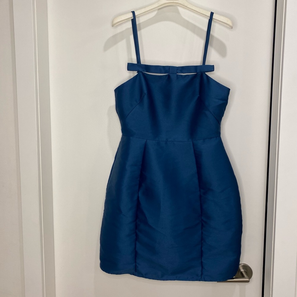 gorgeous blue evening dress